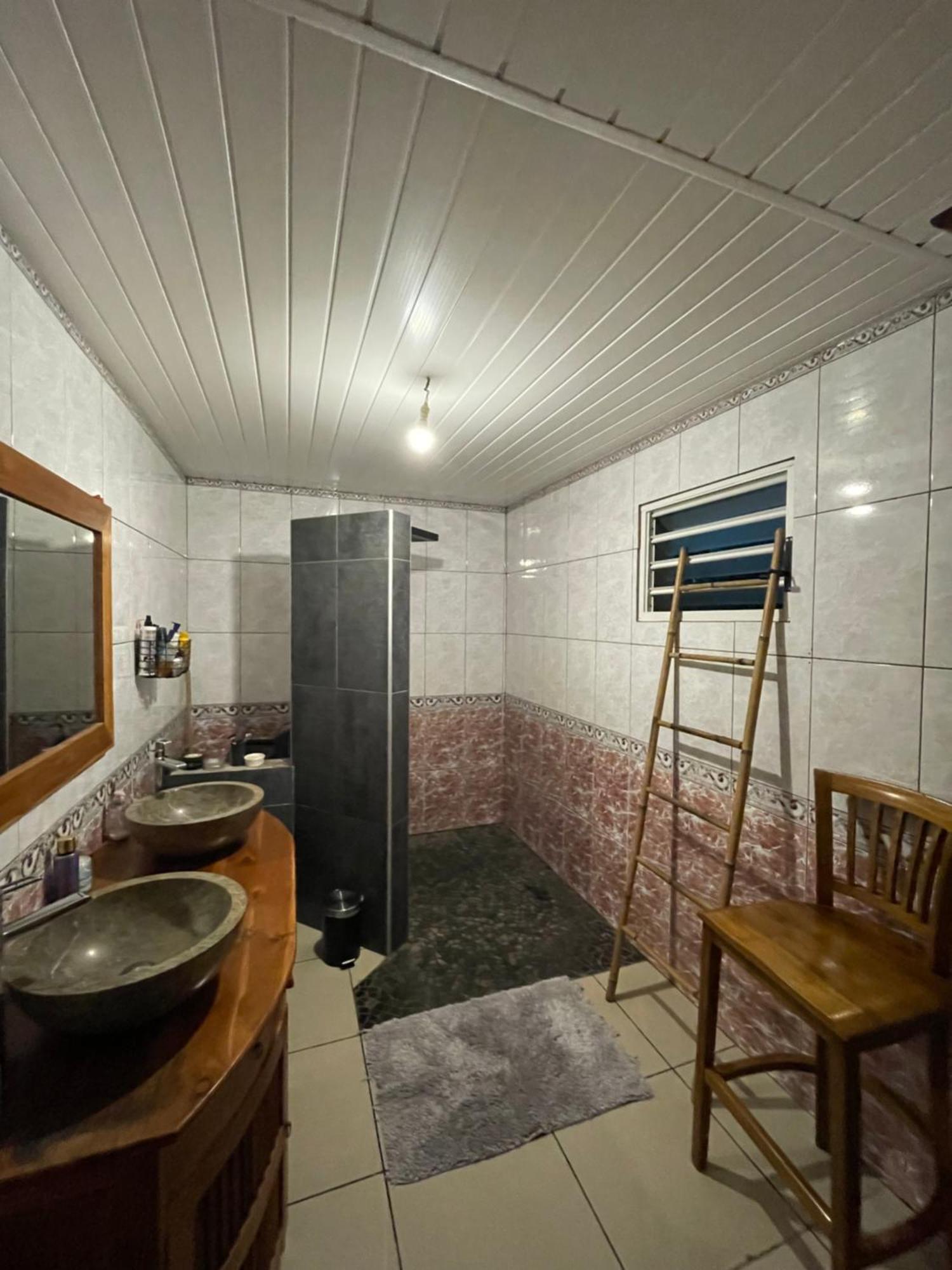 Escapade Dans L'Est Chambre Confort Avec Piscine Bras-Panon 外观 照片